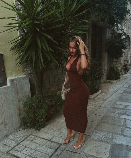 Teodora Dzehverovic model nette galerie