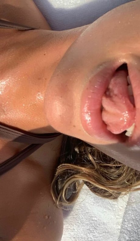 Teodora Dzehverovic exklusive beste galerie