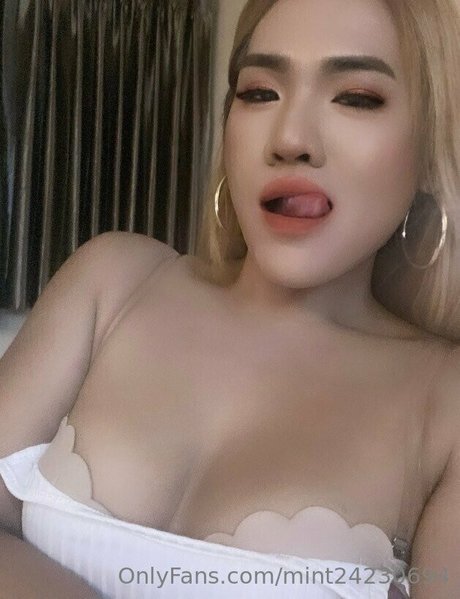 mint24230694 nacktheit pornostar bilder