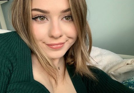 Aveykitty schauspielerin galerie