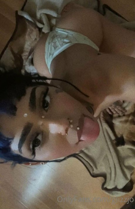 glizzjo model heiße foto