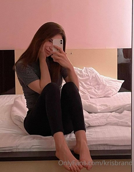 krisblow sexy top fotos