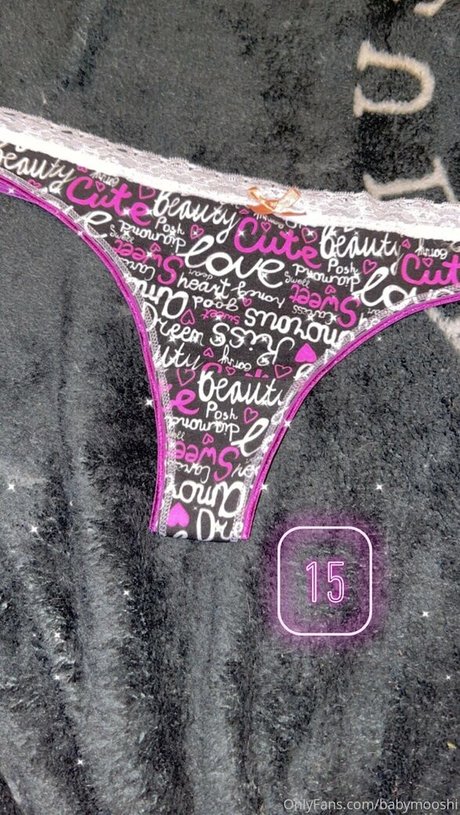 babymooshi schauspielerin schöne archiv