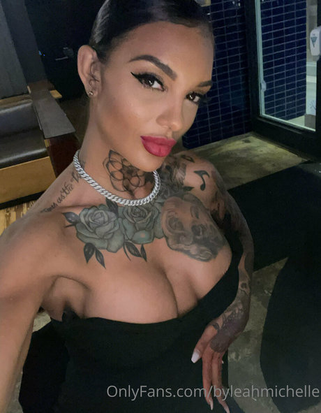 iitsleahtho nackt perfekte foto