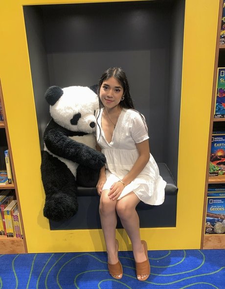 vashwty schauspielerin beste galerien