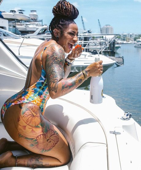 ItsJustRocky nackt perfekte galerien