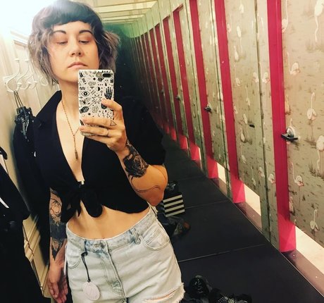 Holly Conrad erotische freie galerie