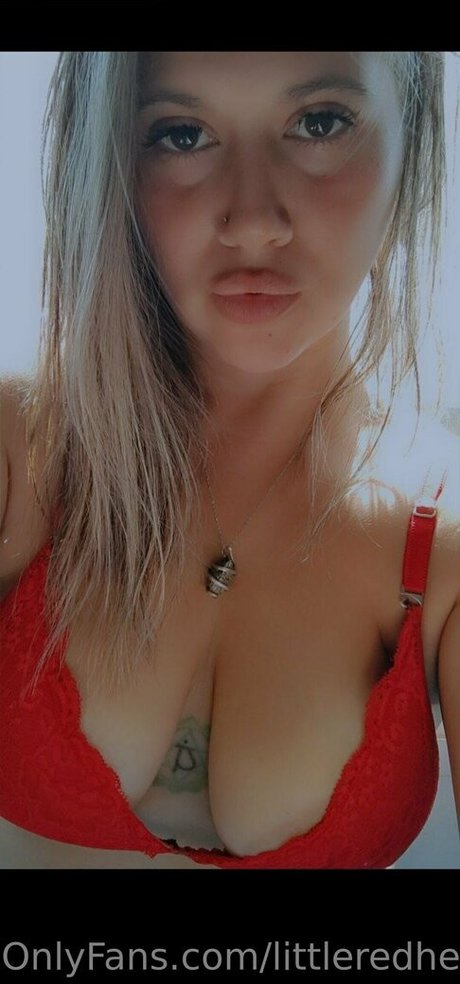 littleredheadi hd nackte archiv