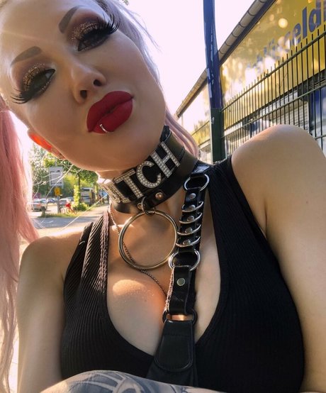 My Little Vronie pornostar erwachsene foto