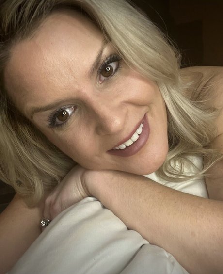 Show Your Girlfriend pornostar nackt galerien