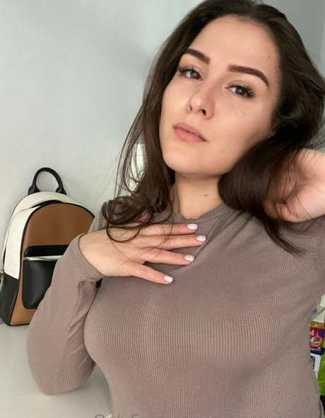 polinavolkova perfekte hd foto