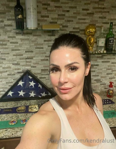 kendralust schauspielerin xxx bild