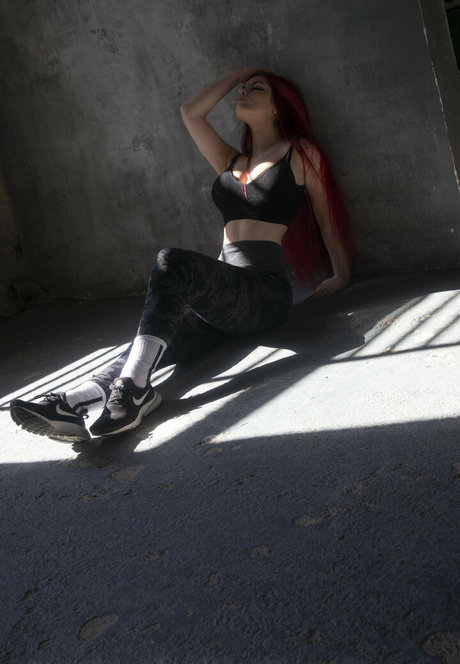 Angie Strelnikova sexy schöne foto