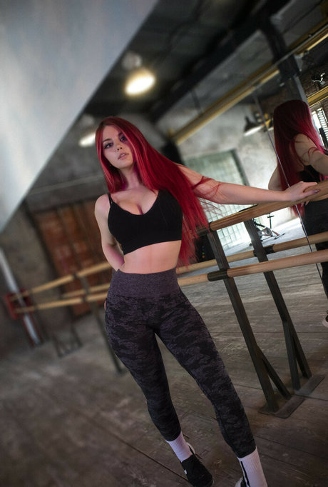 Angie Strelnikova sexy nackte galerien