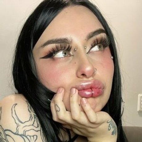 riesenschwanz shemale onlyfans hübsche nackte fotos