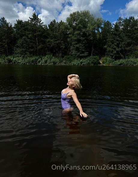 alicedollyua pornostar nackten bild