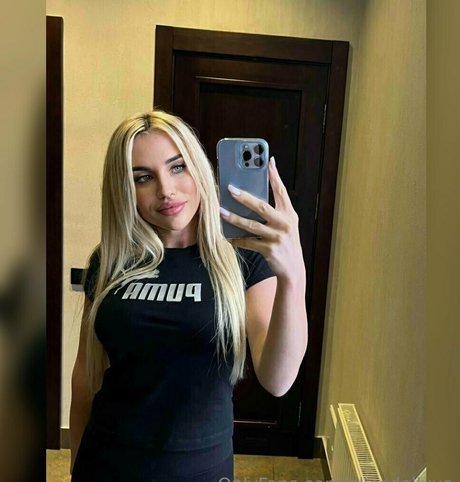 alicedollyua model pornographische foto