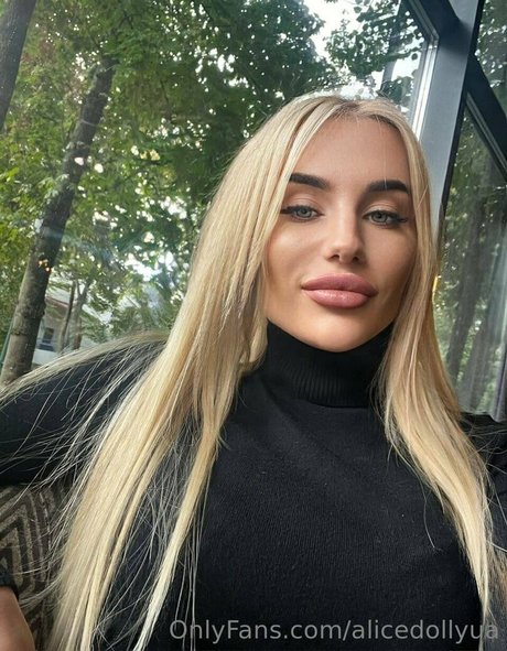 alicedollyua pornostar hübsche fotos