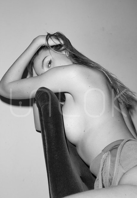 Cristalnannoni model foto