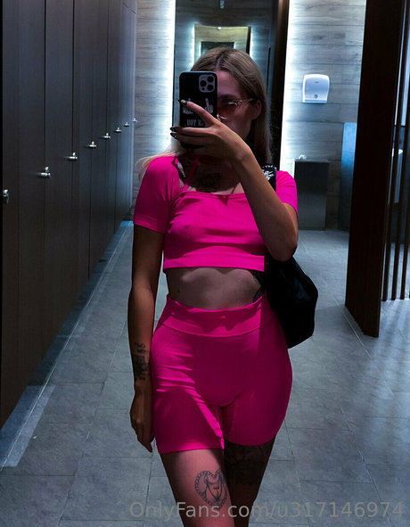 Celty Sins kostenlose nackten bild