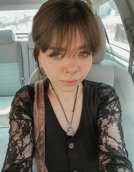 nikkiinatural Profilbild