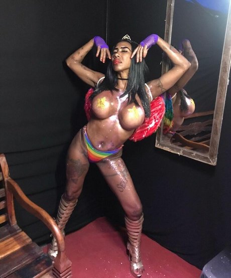 Ines Brasil hd pornographische foto