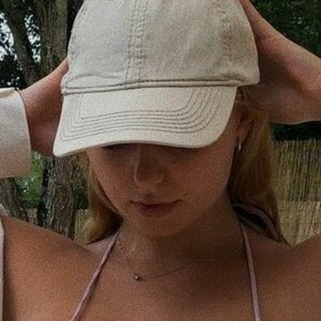 ellyy ann model nette bild