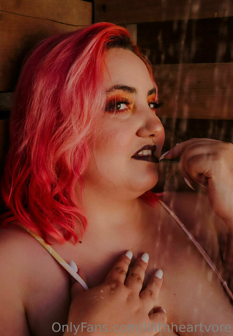 lilithheartvore erwachsene nackten foto