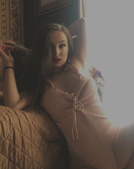 brunetteheadbaddie heiße kunst bilder