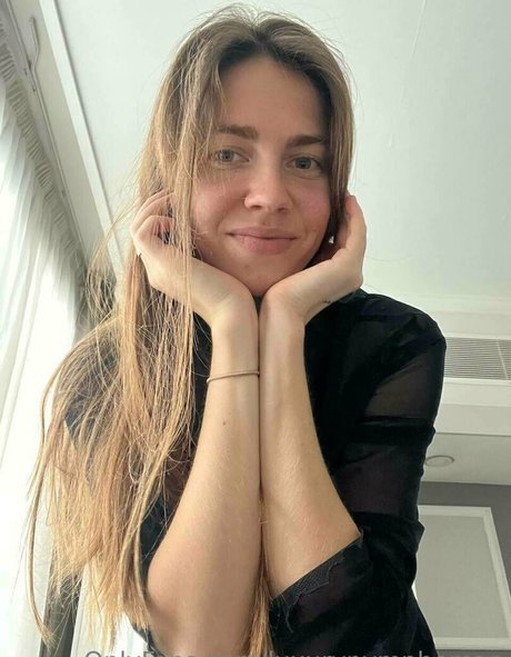 aminavalentino pornostar hübsche archiv