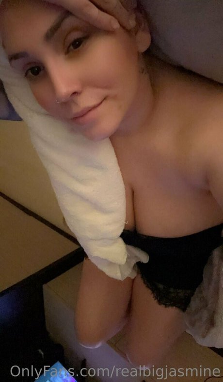 realbigjasmine kostenlose pornografische foto