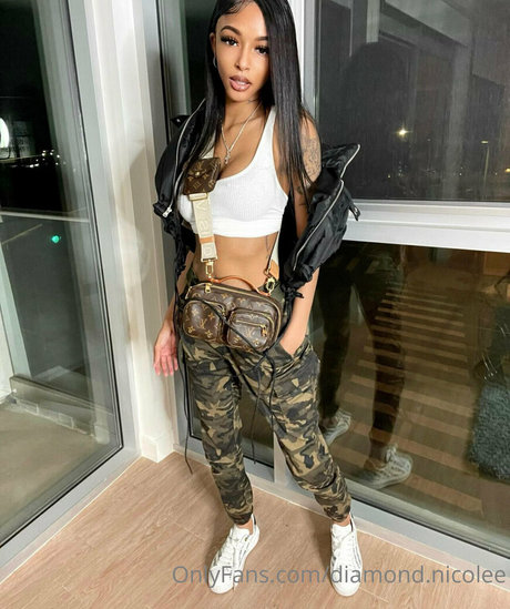 diamond nicolee porno nackte bild