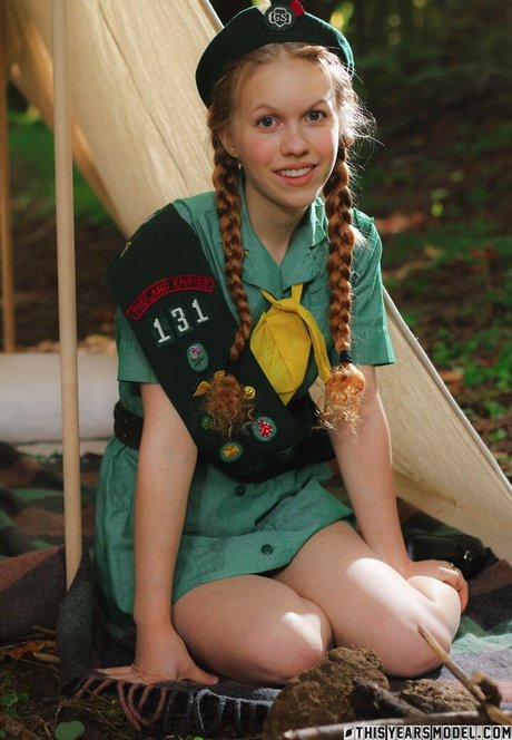 Dolly Little erwachsene akt galerien