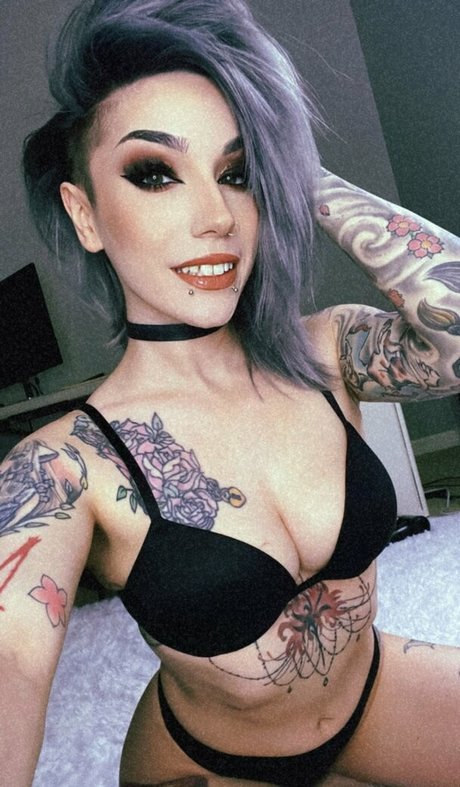 SonjaShio top sexy galerie