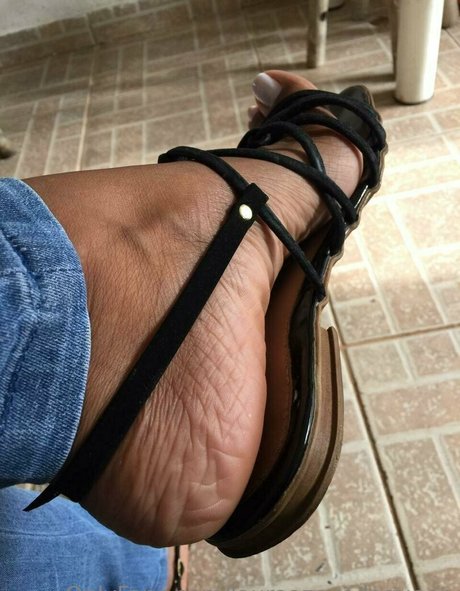 lauraazevedoqueen freie exklusive bild