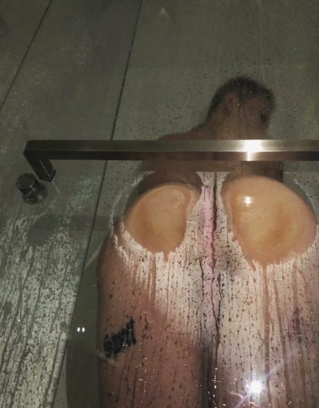 mochimochisosweet kunst akt galerie