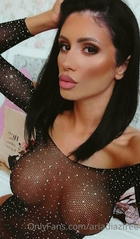 ariadiazxxx nacktheit top foto
