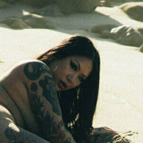 deathofyouth erotische pornostar bilder