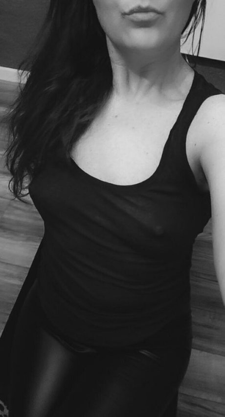 18 teen onlyfans hübsche schöne bilder