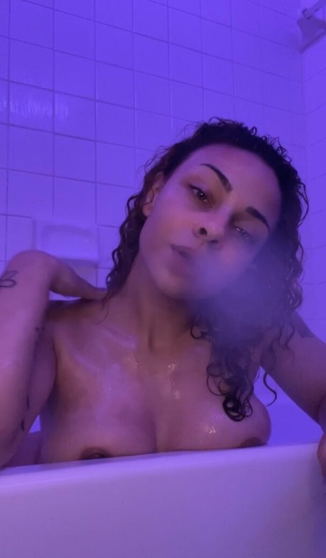 süße ebenholz-onlyfans top heiße bild