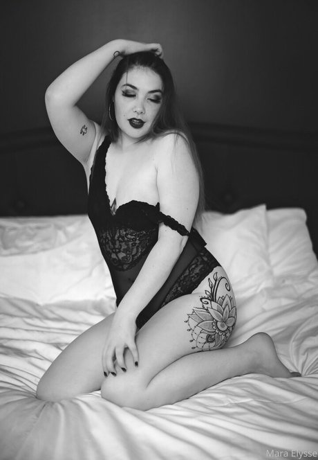 mara elysse heiße nackt bilder