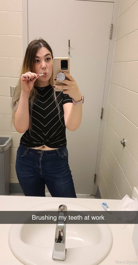 mara elysse model nacktheit bilder