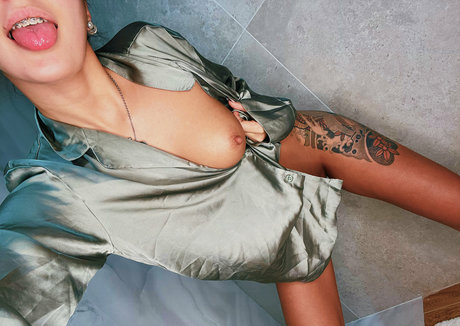 mama onlyfans sexy xxx galerie