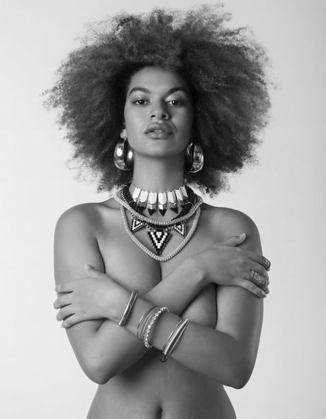 Ange Sophie Reich hübsche schöne galerie