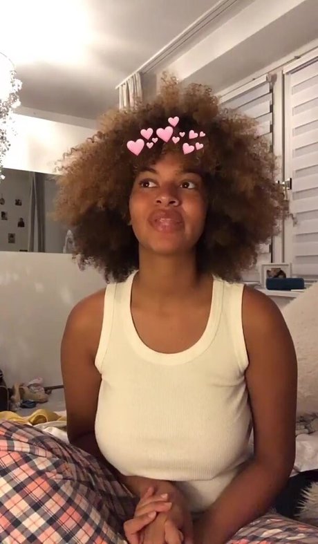 Ange Sophie Reich nackt top bild