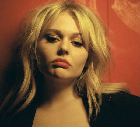 Emily Lind sexy archiv