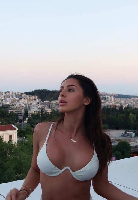 Adalline kostenlose exklusive galerie