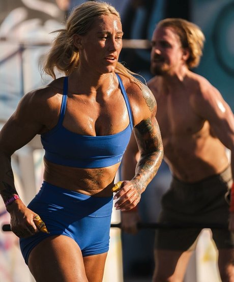 Danielle Brandon exklusive nette fotos