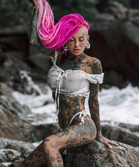 Bantik Boy pornostar akt fotos