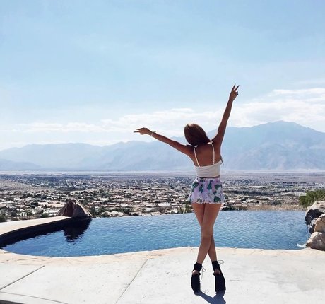 Tiffany Luu akt galerie